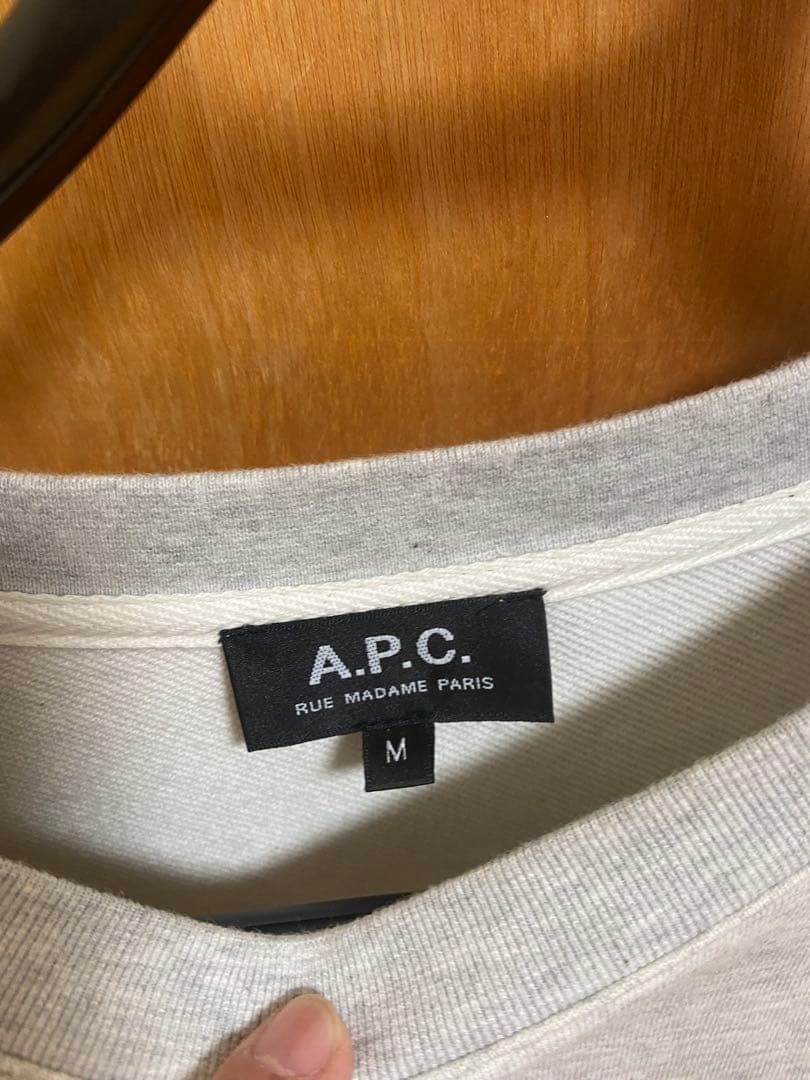 m*i様 美品 A.P.C. グレー クルーネック スウェット M