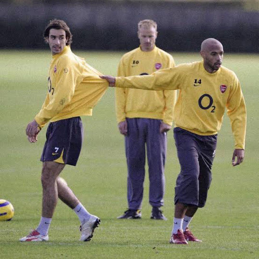 【Mサイズ】アーセナル 2005-06 トレーニング　スウェットシャツ