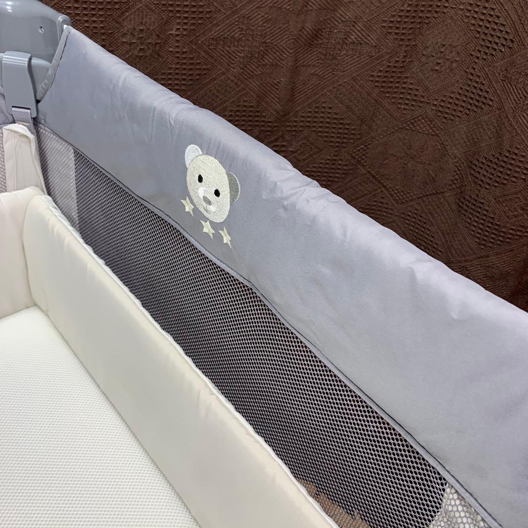 【美品】【現行最新モデル】アップリカ ココネルエアー ベビーベッド