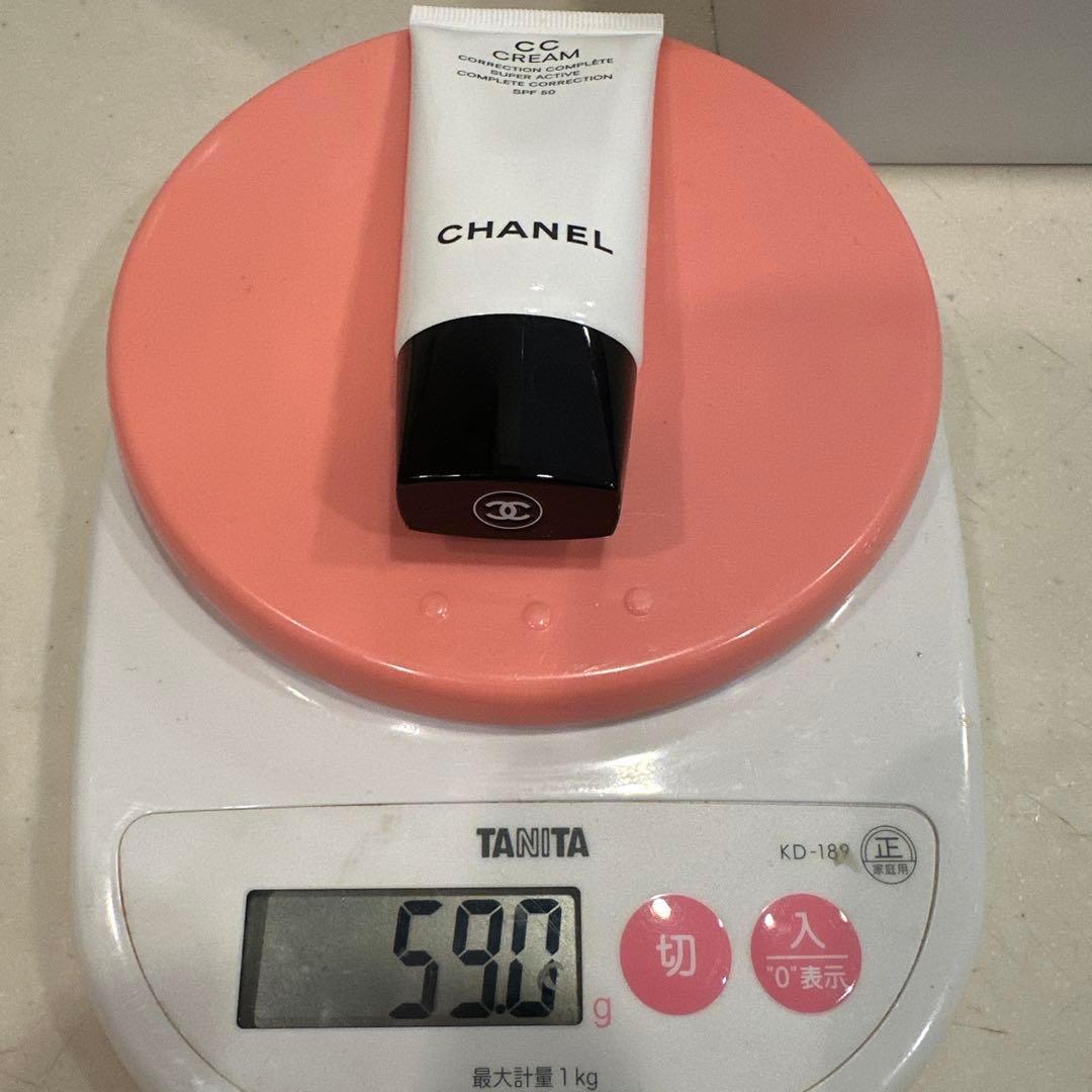 シャネルCCクリーム 10ベージュ　SPF50