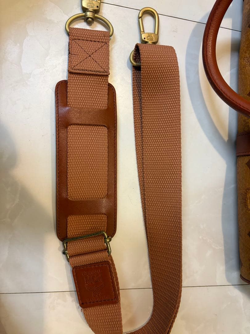 MCM ボストンバッグ 大容量　ヴィンテージ（ギャランティカードあり）