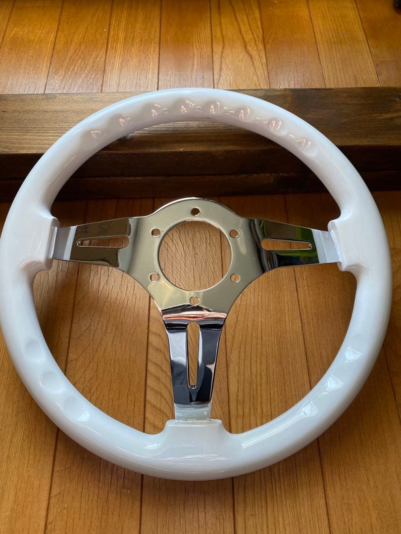 【mana】Avenue ホワイト ステアリング