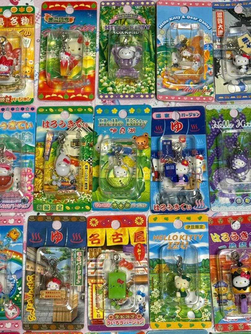 ハローキティ　ご当地限定　ファスナーマスコット　50個　まとめ売り