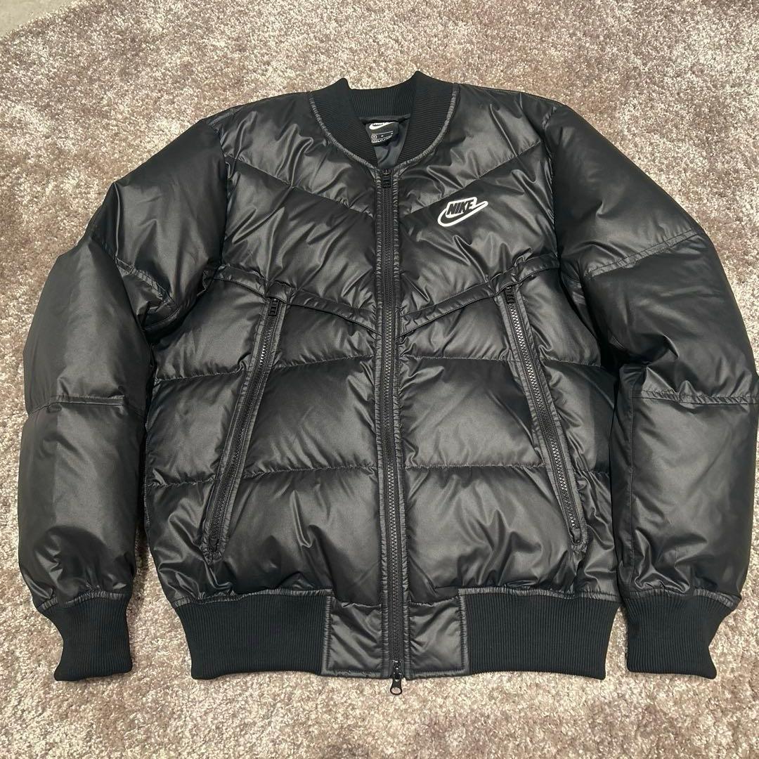 NIKE ダウンジャケット　ブラック　Mサイズ