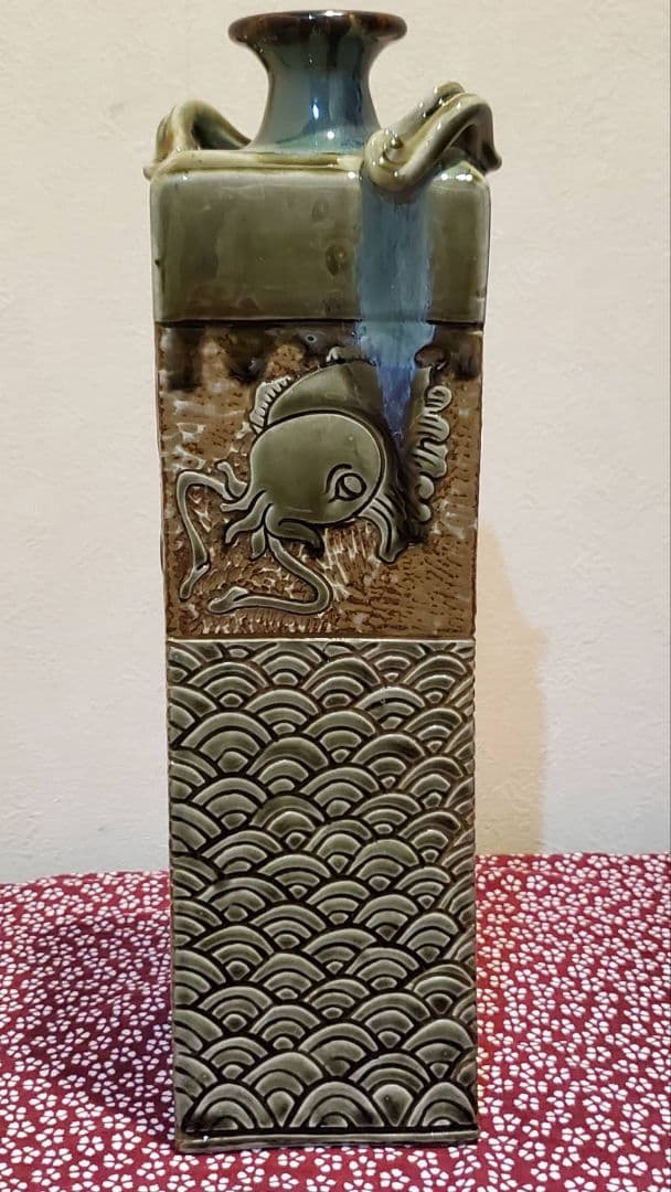 ②宮城三成 緑釉薬 角大壺 魚紋 蟹紋 烏賊紋 蛸紋