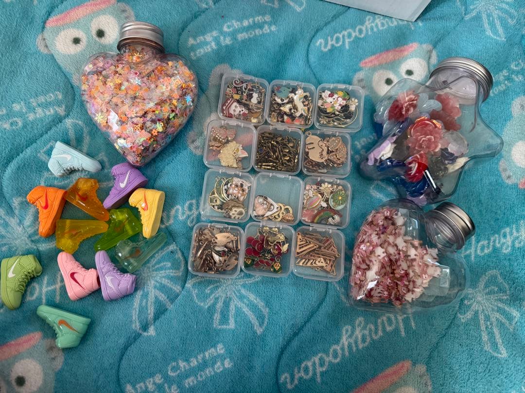 お得なネイルパーツおまとめ売り！！