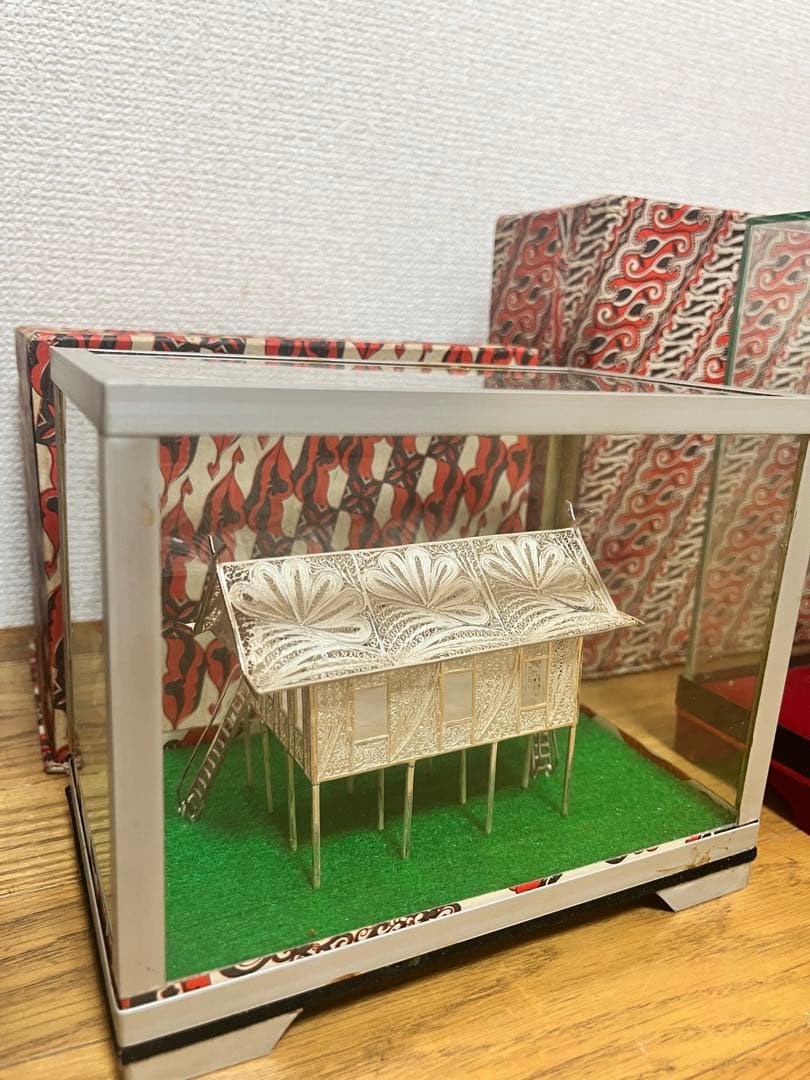 インドネシア シルバー 工芸品 銀細工　ベチャ　トンコナン置物セット