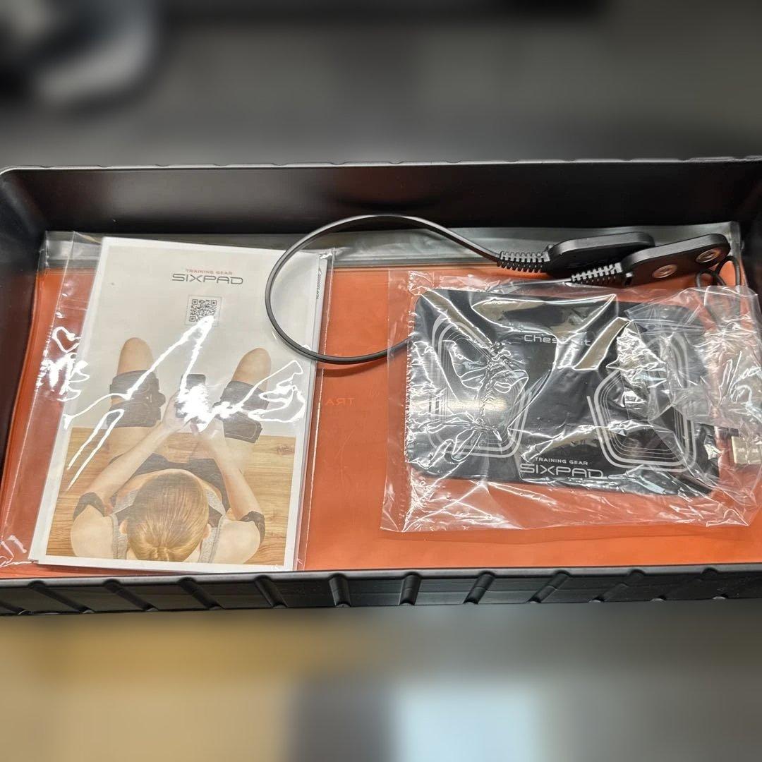 SIXPAD Chest Fit EMSトレーニングデバイス