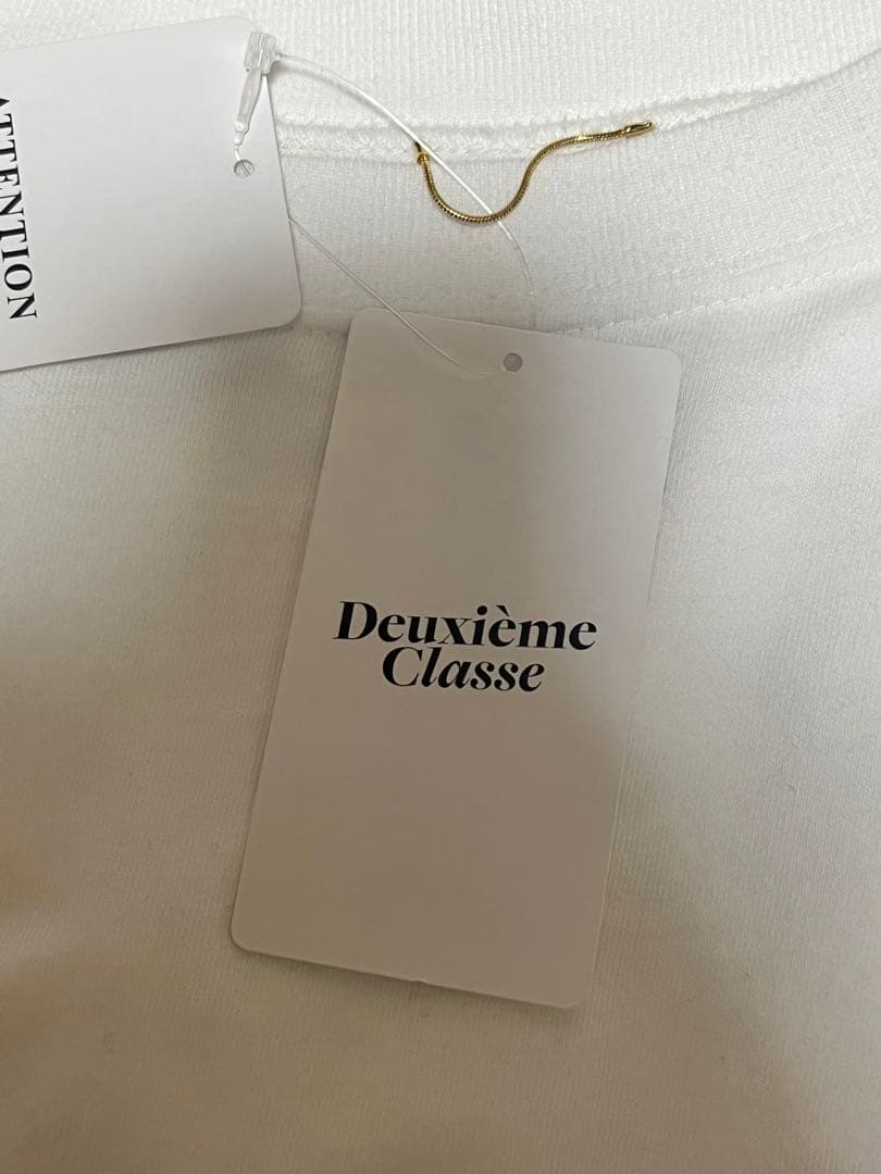 新品タグ付2025ドゥーズィエムクラスhooked Tシャツ 匿名