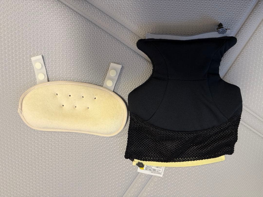 ブラックメッシュ抱っこ紐