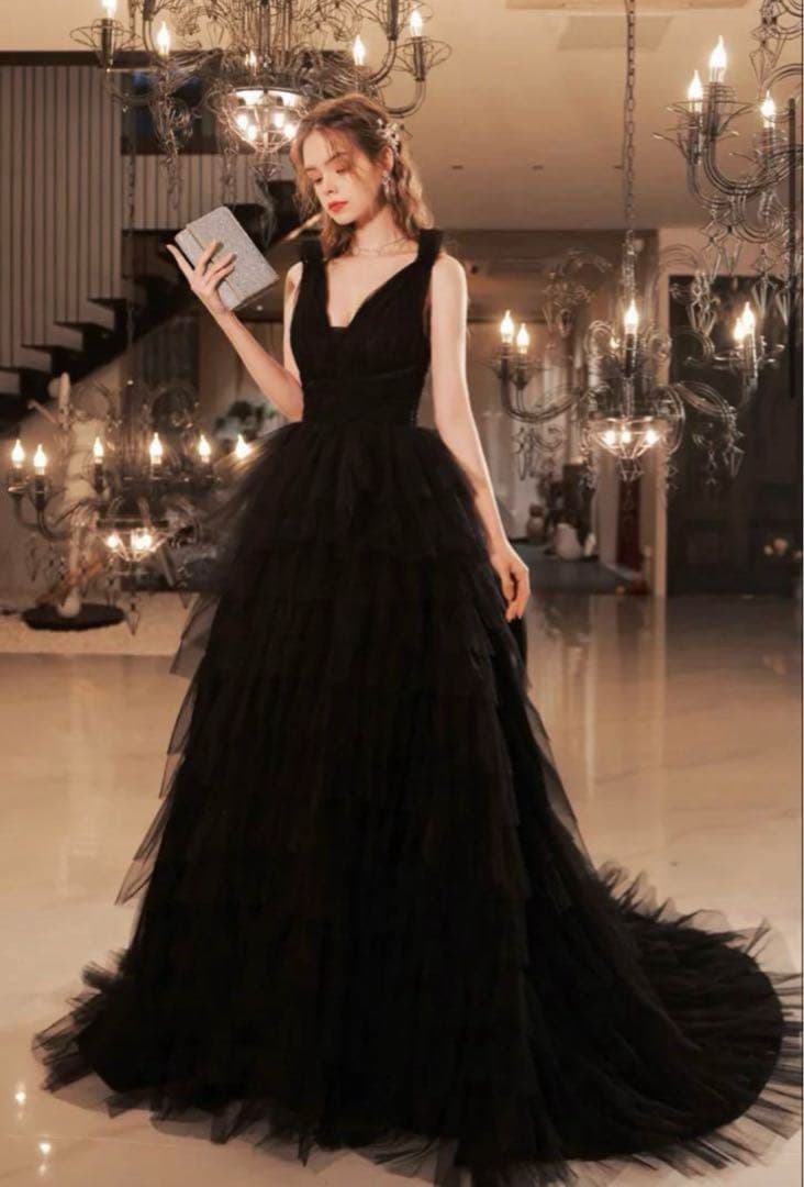 フリル付きブラックロングドレス　Sサイズ