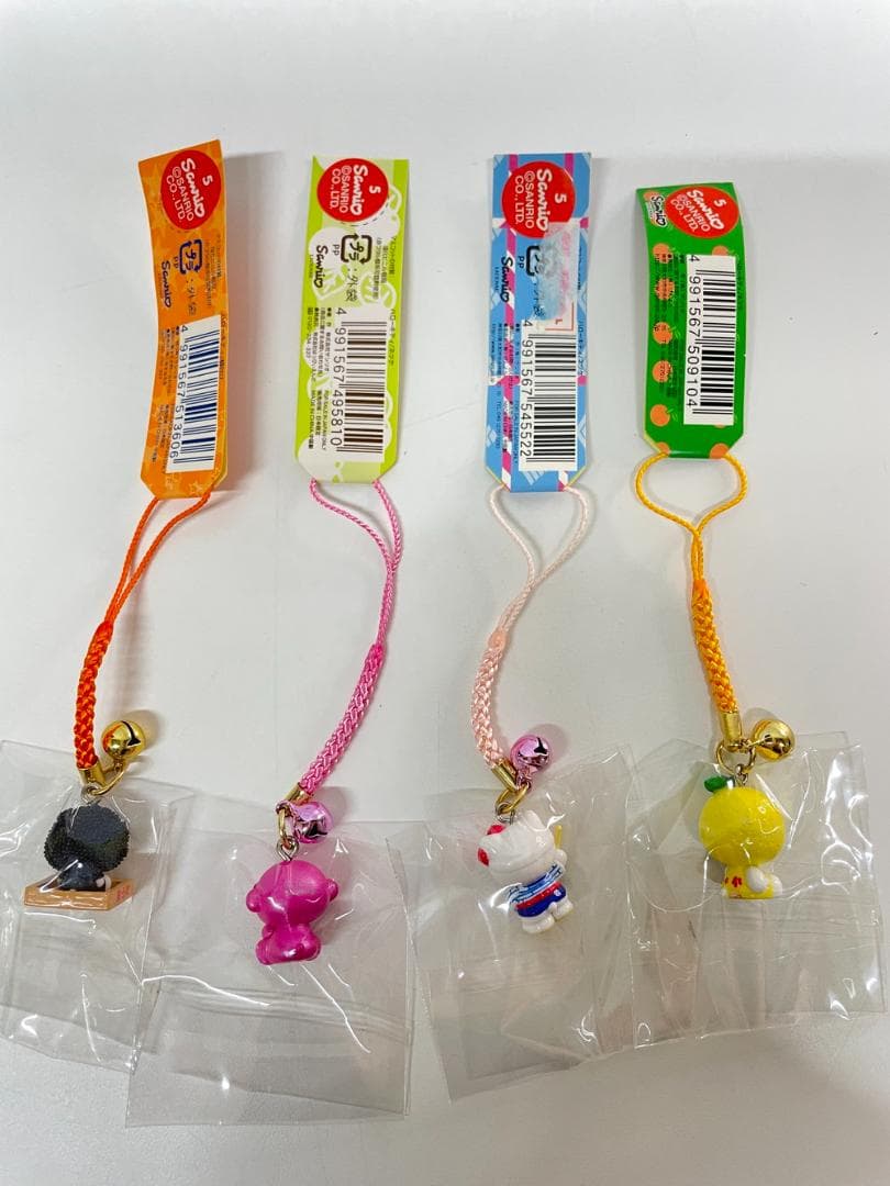 ◆サンリオ HELLO KITTY ご当地ストラップ 27個セット 　08270