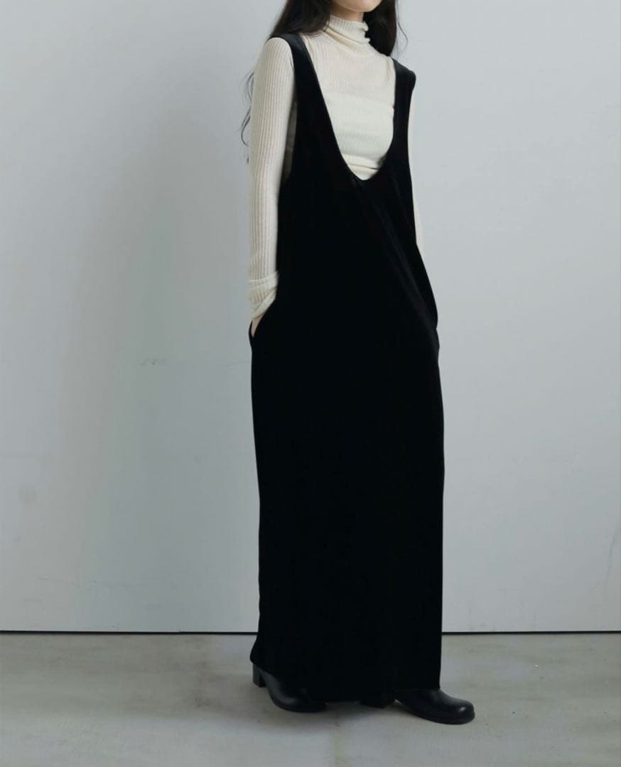 【新品】anuke Velour Uneck Onepiece ブラック　38