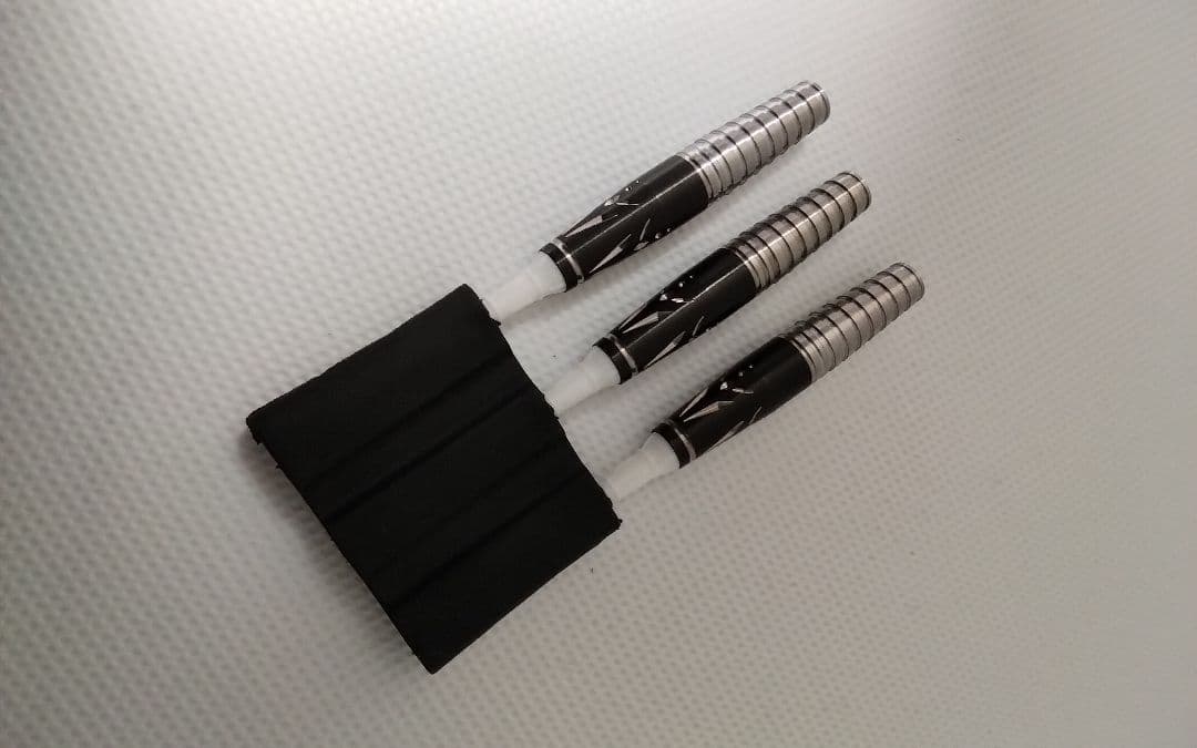 茱*萸様 サングリアル!坂口優希恵!極美品!新品同品!付録未開封!ダーツセット