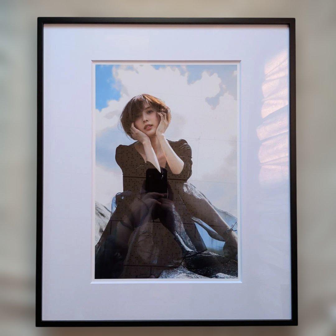 【直筆サイン入り】葵つかさ W02 額装入り写真 写真展「葵つかさ 生きる。」