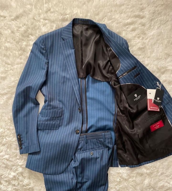 【定価13万相当】未使用級 ブラックレーベルクレストブリッジ 御幸毛織 42L