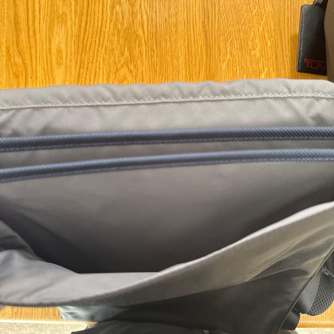 TUMI アルファーシリーズ　インナーバック付き