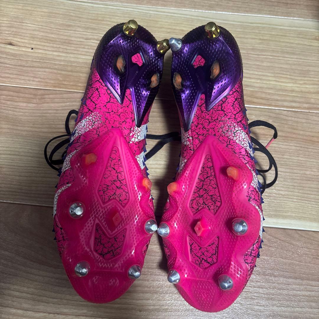 アディダスサッカースパイク28