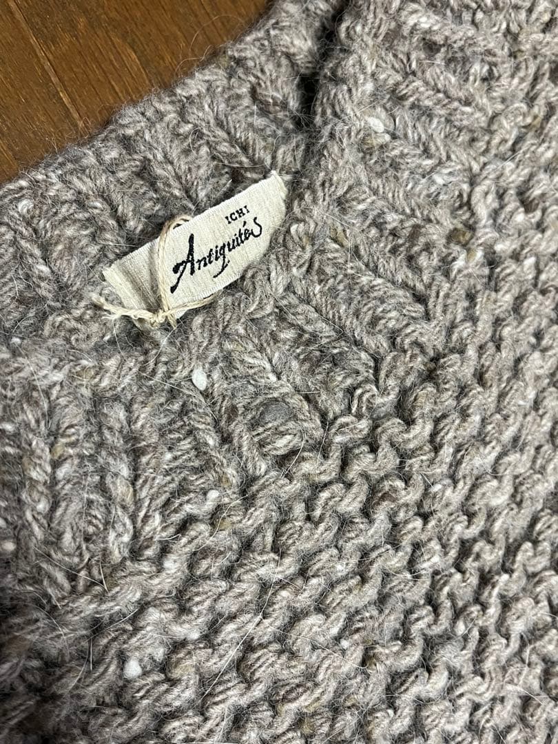 新品未使用　アンゴラ混　イチアンティークス　ベスト