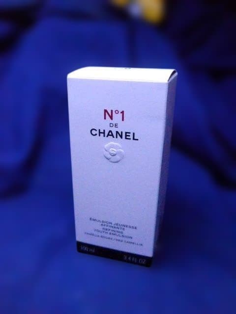 新品未使用のシャネル N°1 ドゥ シャネル エマルジョン『乳液』100ml