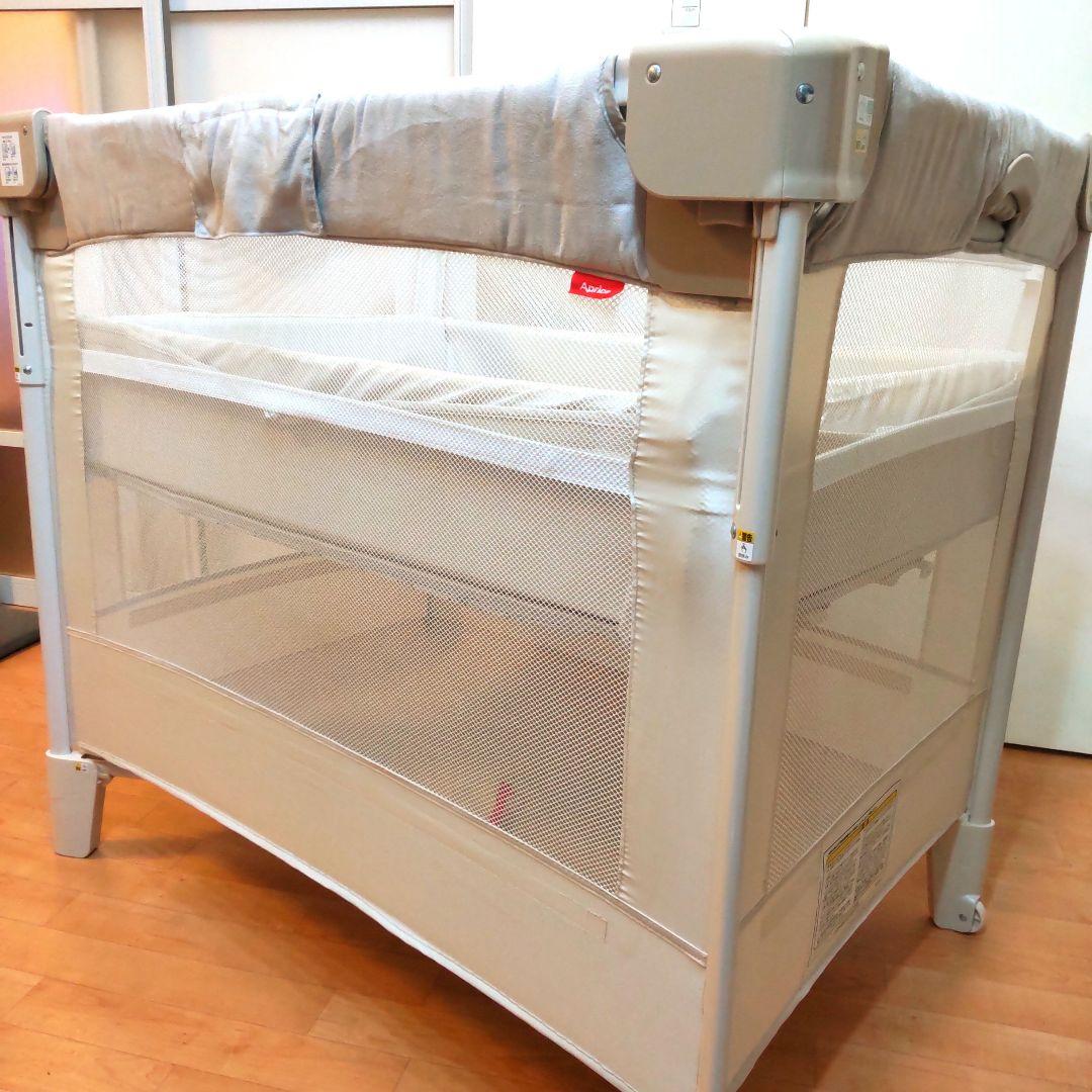 (美品 )ココネルエアー　プラスAB ホワイトベージュ Aprica アップリカ