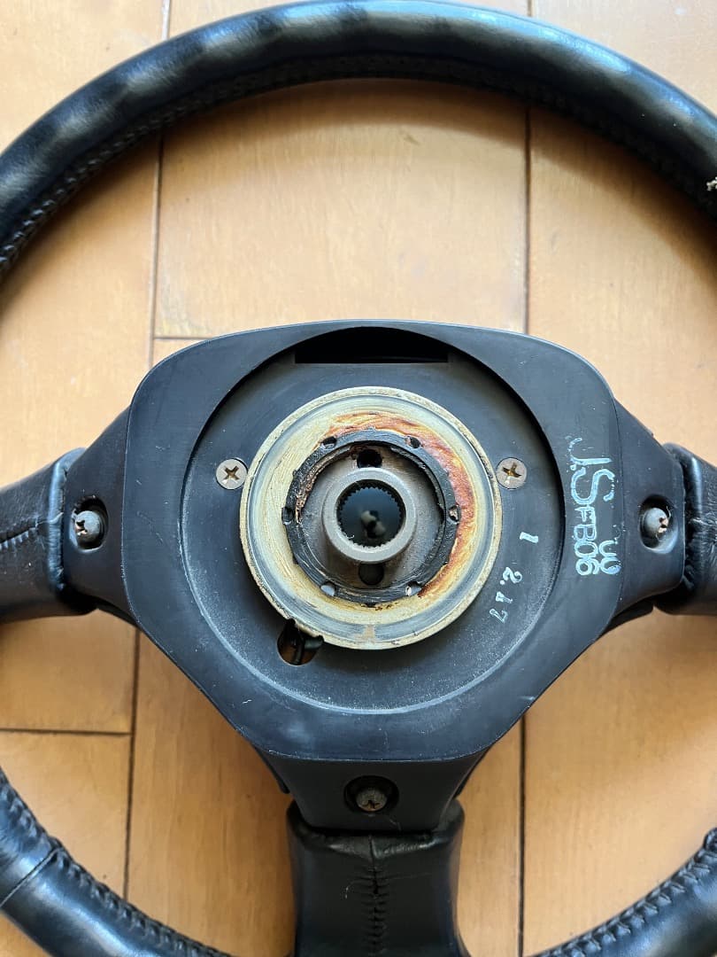 【特　価】マツダ　FC3S後期型　 RX-7純正ステアリング