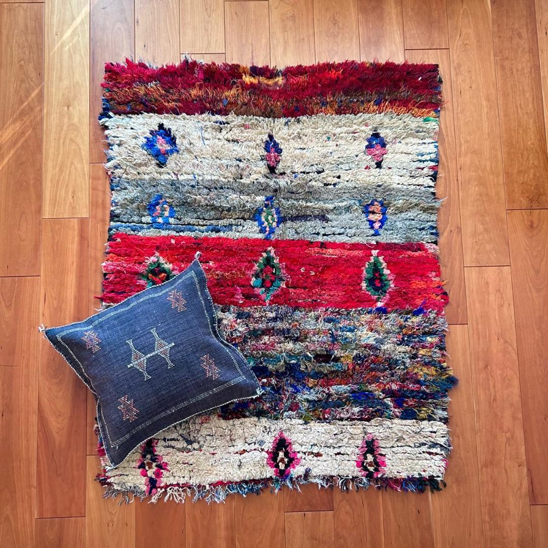 モロッコ　ヴィンテージ アジラル　ラグ　ベージュ