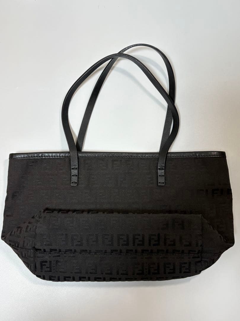 【美品】FENDI ハンドバッグ　ミニトートバッグ ズッカ ブラック