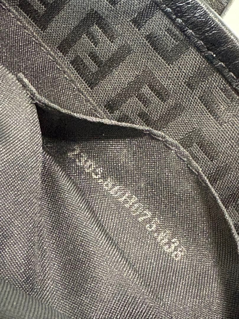 【美品】FENDI ハンドバッグ　ミニトートバッグ ズッカ ブラック