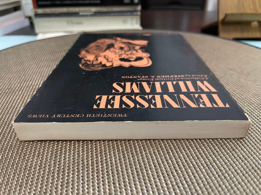 洋書 Tennessee Williams: Critical Essays