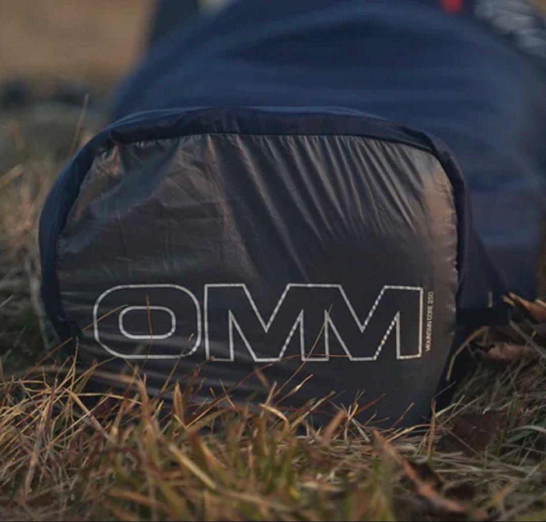 OMM CORE 250 navy 未使用