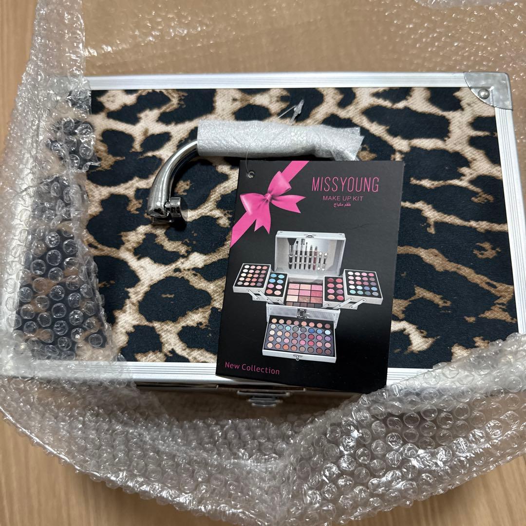 MISS YOUNG メイクアップキット ヒョウ柄