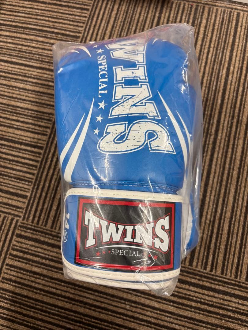 新品 TWINS 本格 ボクシンググローブ PU青　14oz