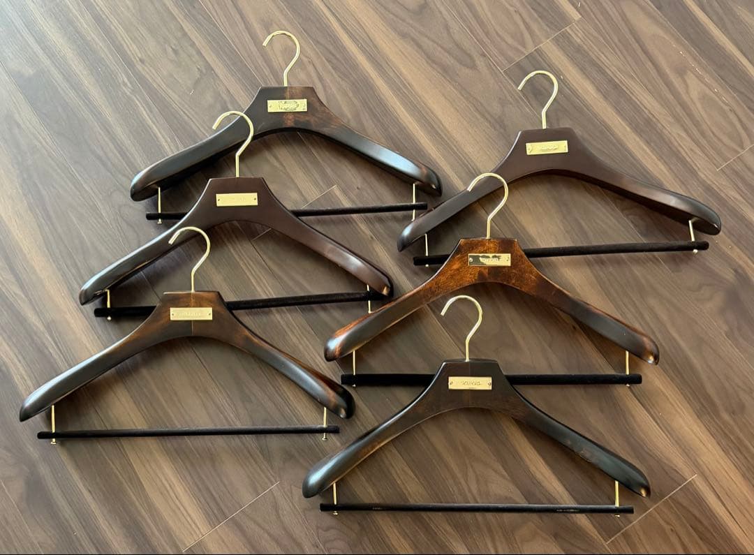 TOM FORD ハンガー