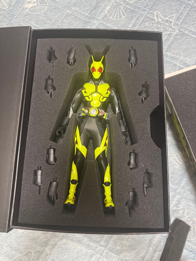 仮面ライダーゼロワン ライジングホッパー フィギュアセット　rah