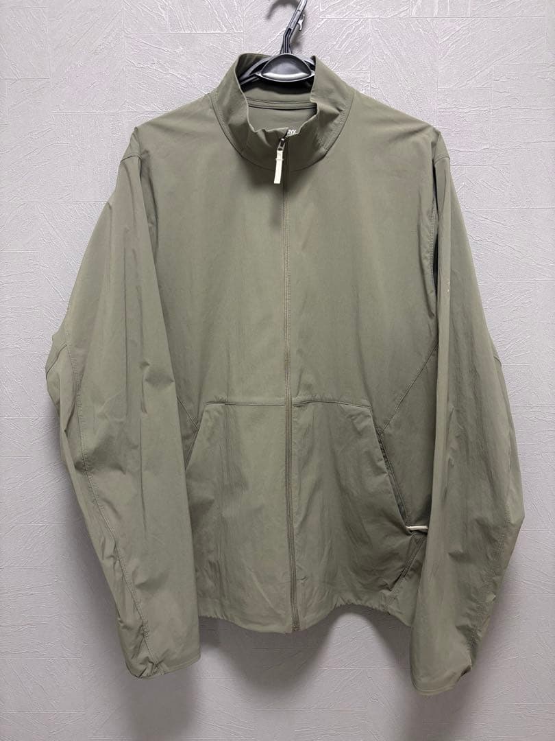 ARC'TERYX カーキ ナイロンジャケット L/G