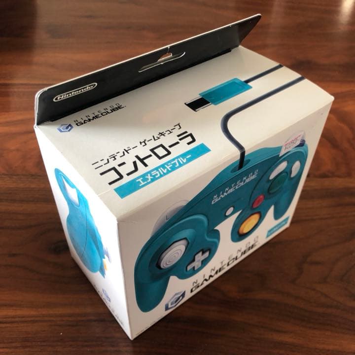 ニンテンドーゲームチューブ　コントローラ　エメラルドブルー　ホワイト　2個セット