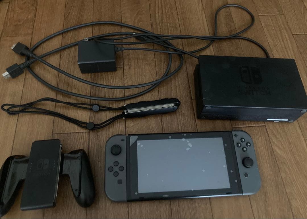 Nintendo Switch ※ジョイコンの状態がかなり悪いです