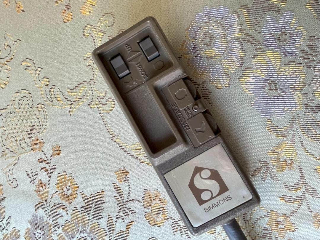 シモンズ 電動ベッド（2） シングル ポケットコイルマットレス付 動作確認済み