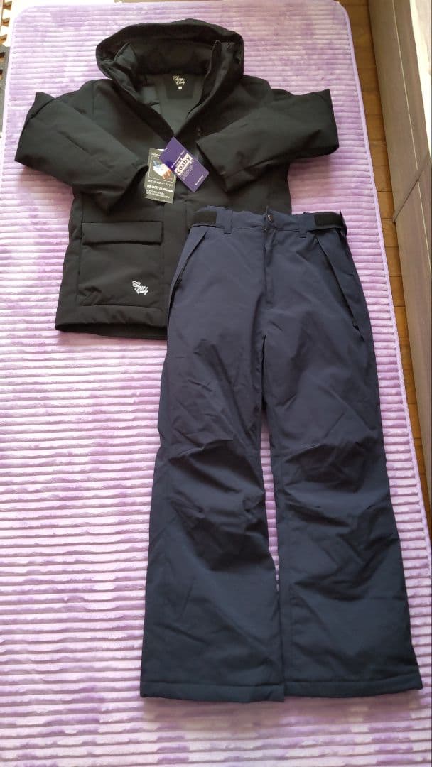 サイズL スキーウェア 婦人 防寒着 スキースーツ スノーウェア 新品 未使用品
