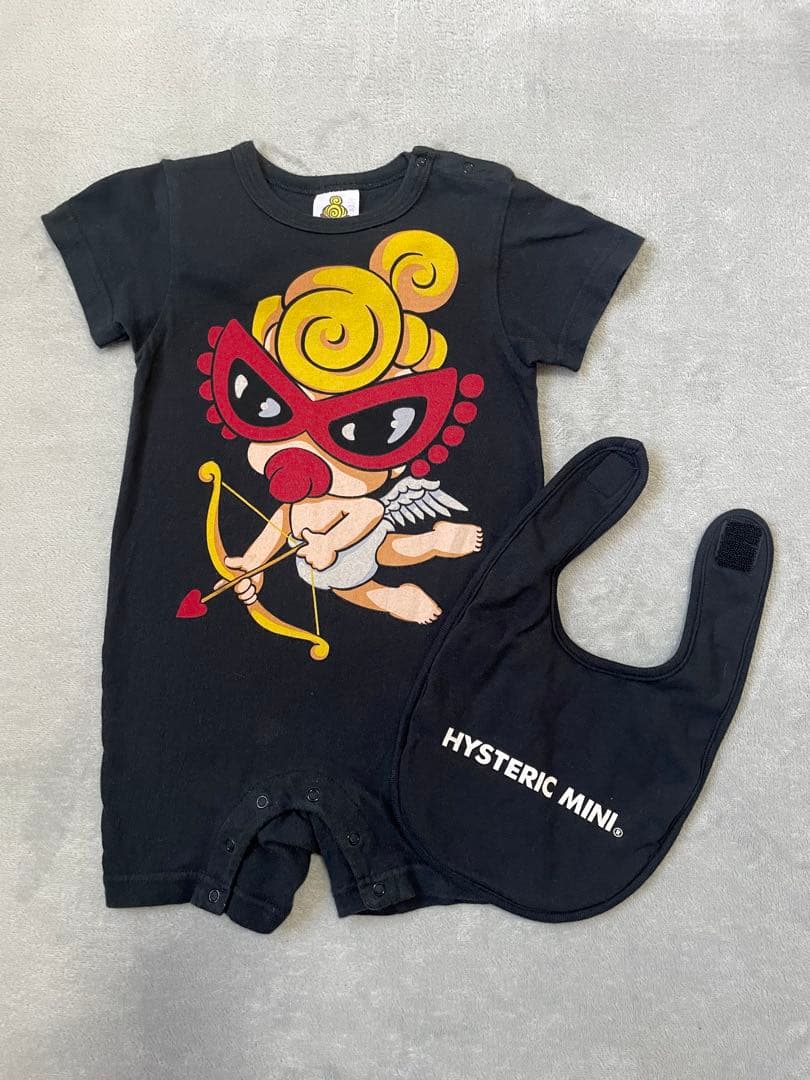 ヒスミニ エンジェル 羽つきロンパース 天使 総柄 スタイ ブラック 2点セット