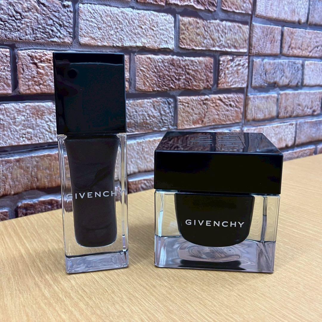 ☆ジバンシイ　ソワンノワール　美容液＆クリームセット