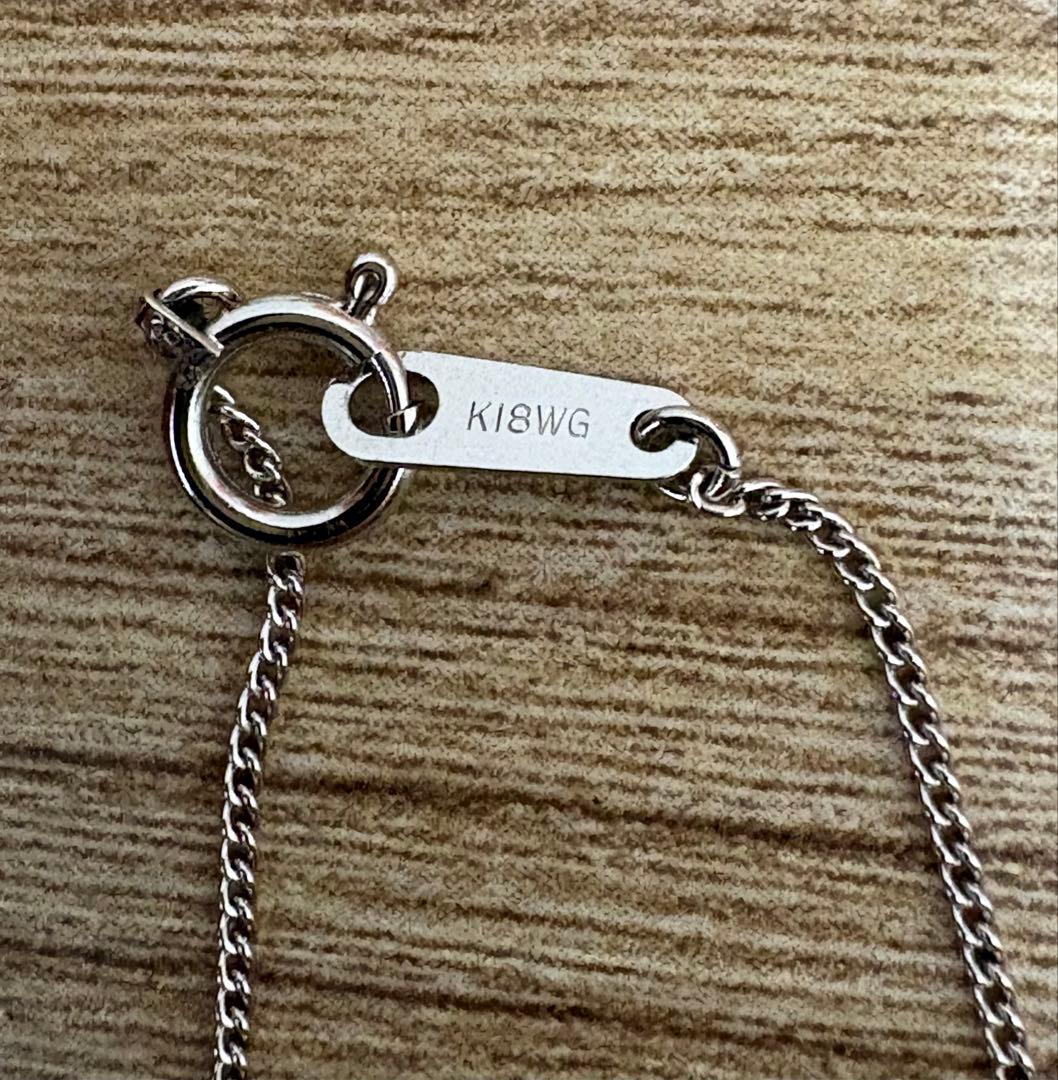 エステール　ダイヤクロスネックレス