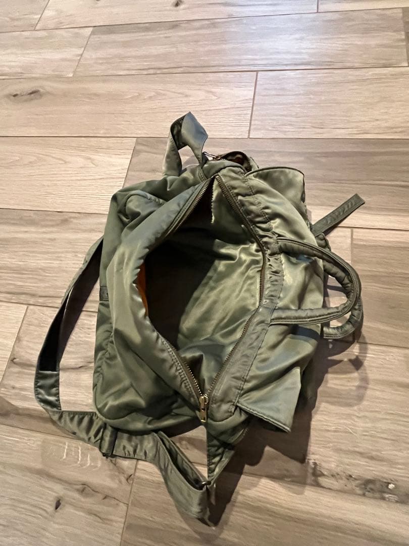 PORTERタンカー ヘルメットバック オリーブグリーン