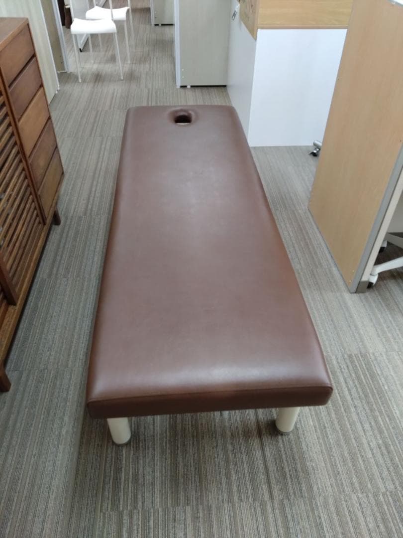 ベッド（Takada 有孔手動式ハイローベッド）引取の場合12,000円引き