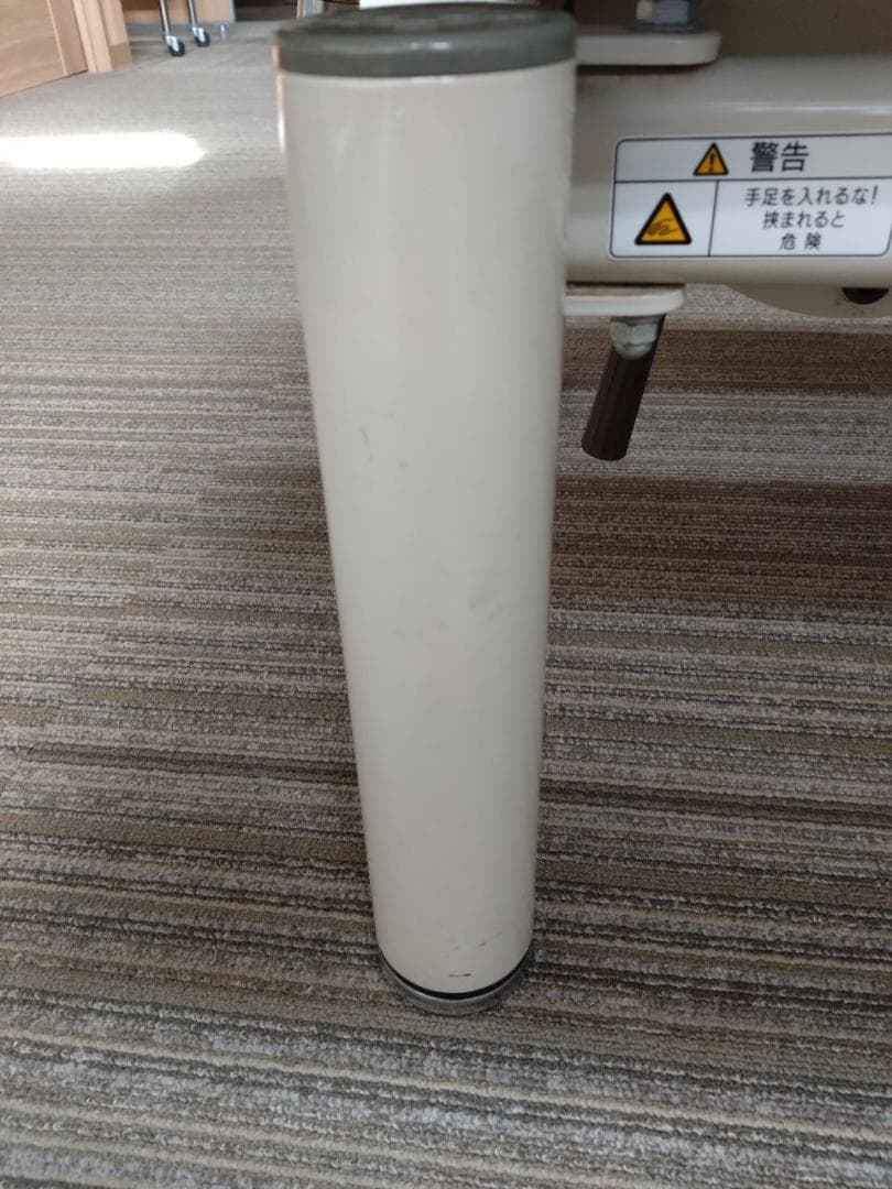 ベッド（Takada 有孔手動式ハイローベッド）引取の場合12,000円引き