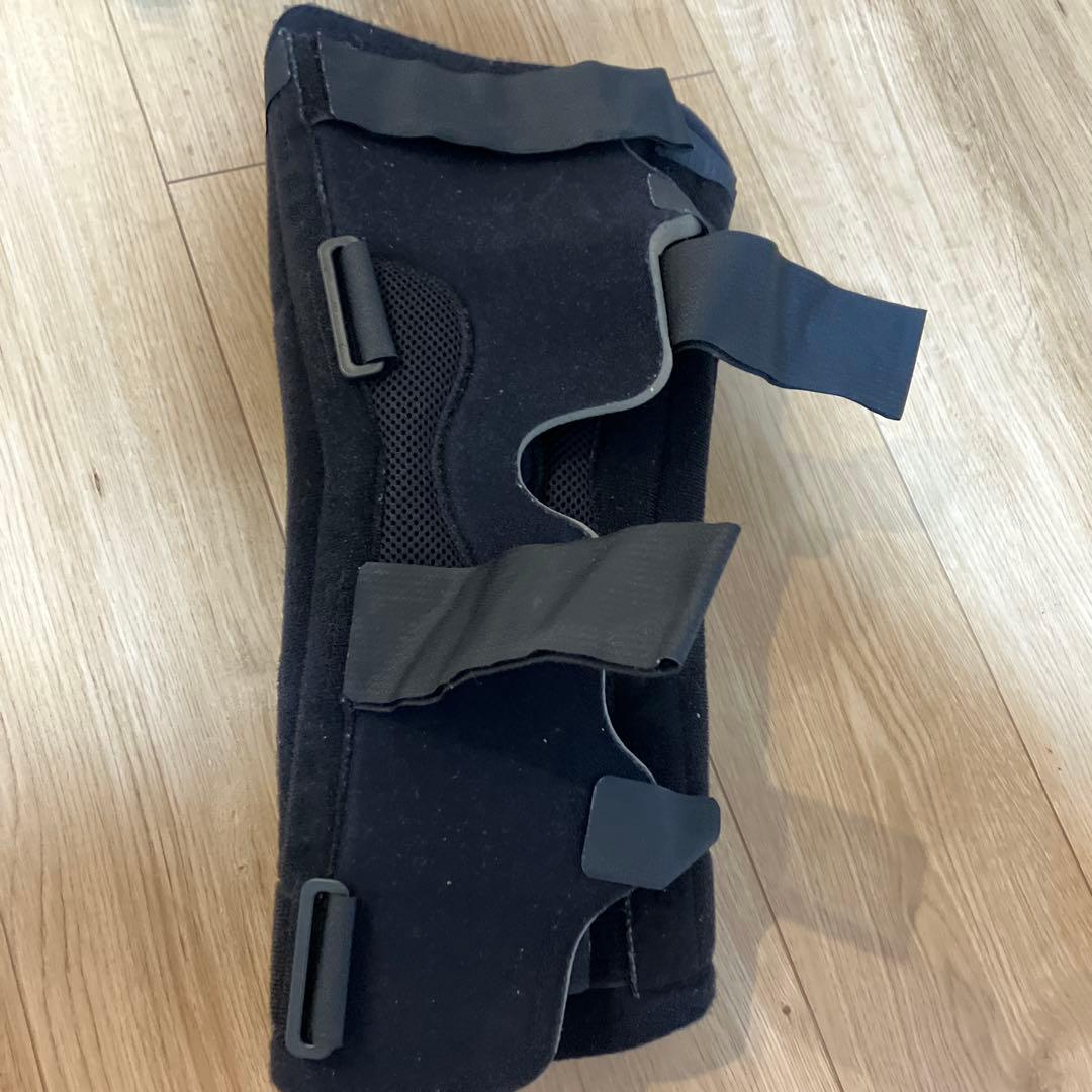 DONJOY 膝関節用装具　前十字靭帯固定具　左足用Mサイズ