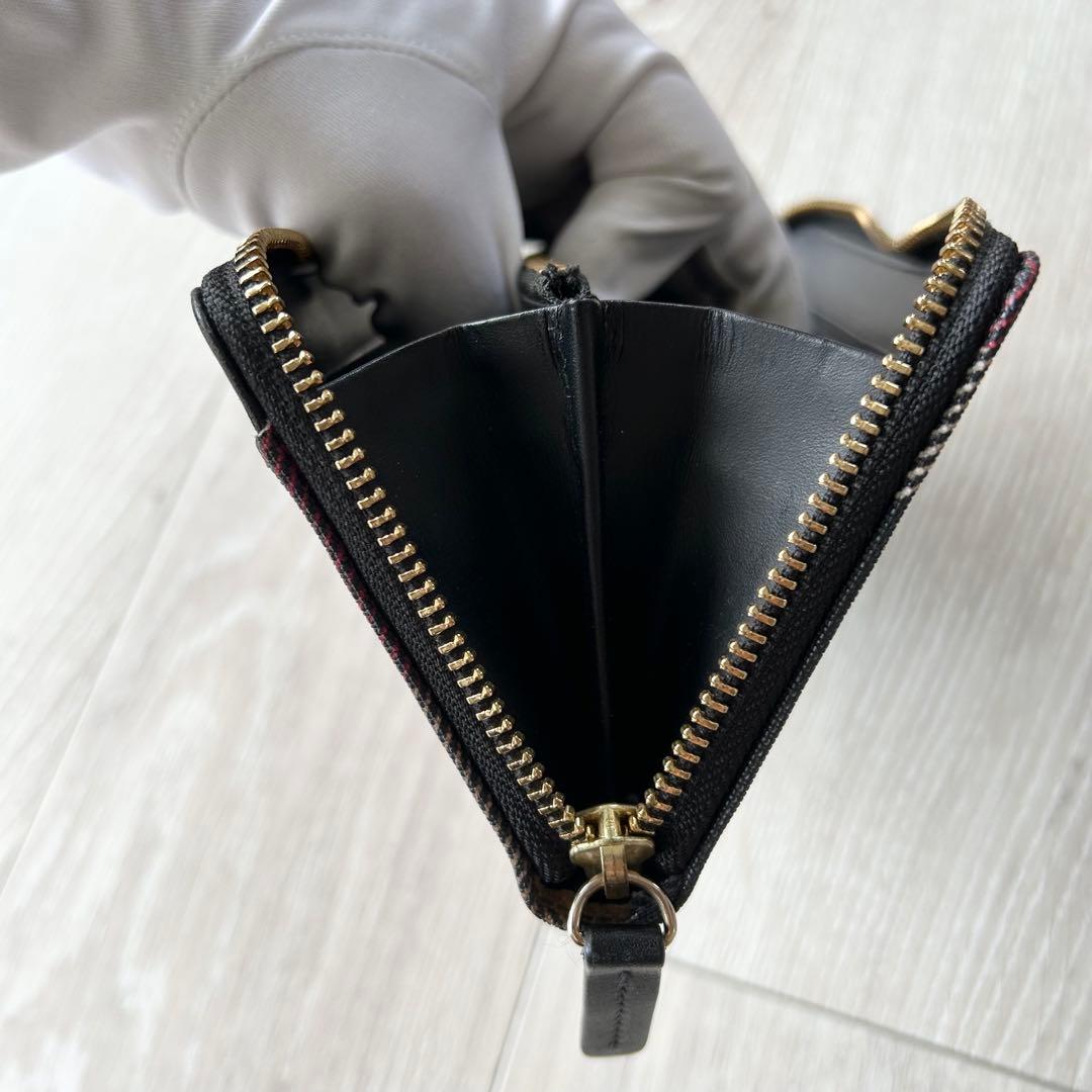 【美品】ブルーレーベルクレストブリッジ 長財布 ラウンドファスナー チェック黒赤