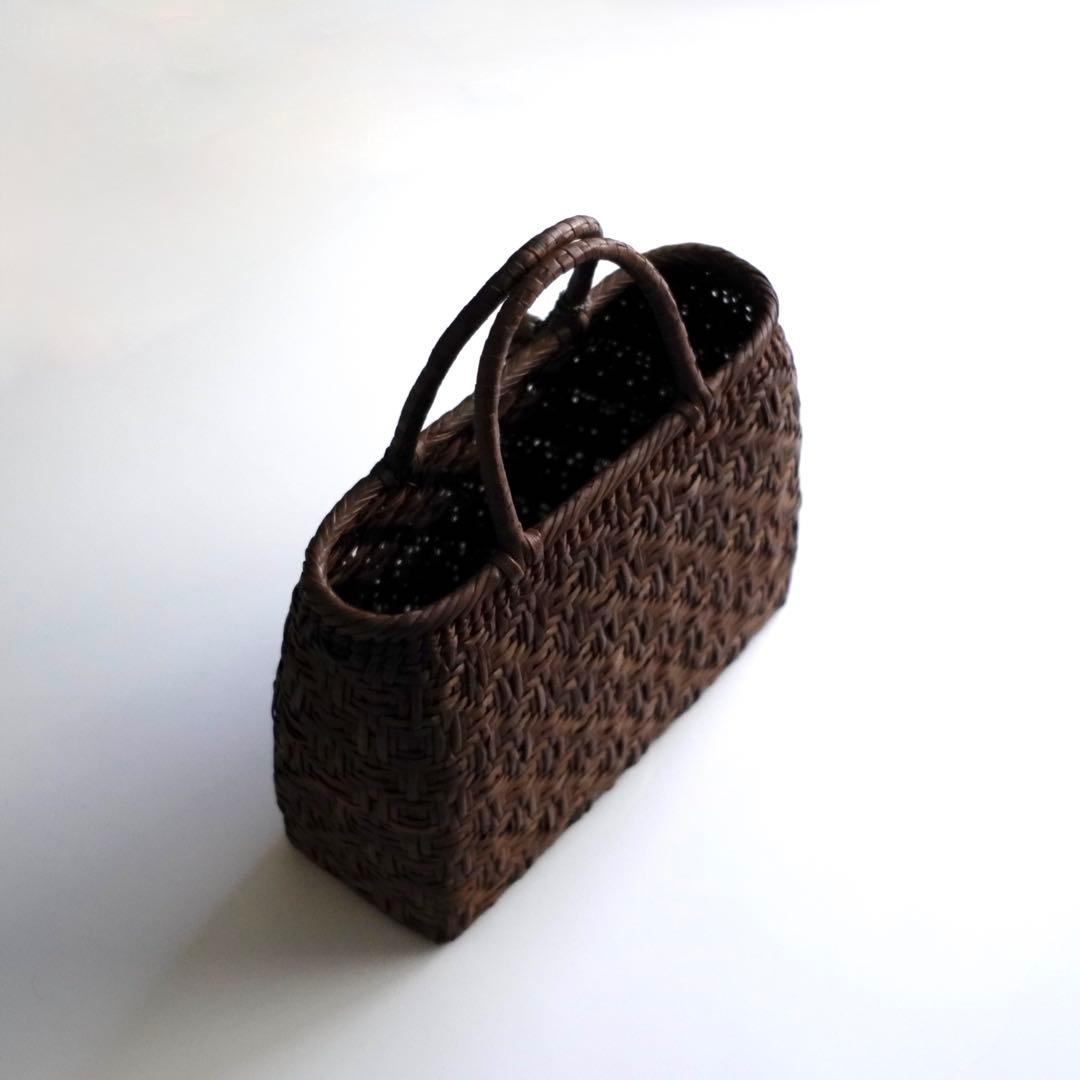 山葡萄 かごバッグ 国産 （チャーム付）