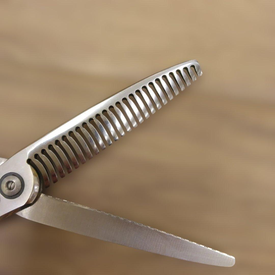 すきばさみ 散髪用 ハサミ ヘアカット 髪切り セニングシザー ✨トギノン✨